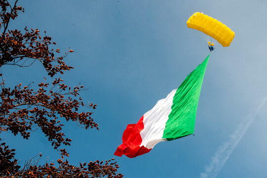 7.599 foto e immagini di Bandiera Italia - Getty Images