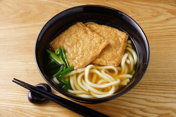 きつねうどん　日本食