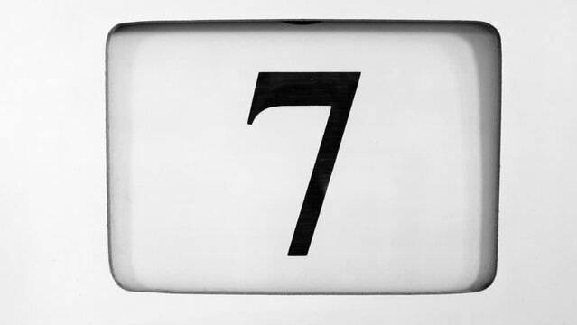 Calendar advancing from 6th to 7th