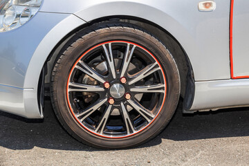 太いタイヤ　fat tires on modified cars