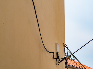 Verkabelung am Haus