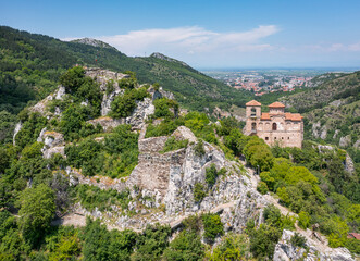 Fototapeta na wymiar Ruins of Asen’s Fortress, Bulgaria