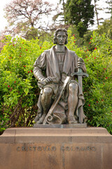statue of cristovao colombo