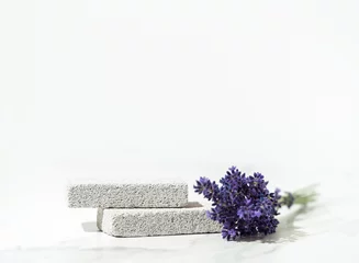 Foto op Canvas Cosmetics and skin care product presentation scene made with lavender flowers and pumice stone podium. © Dmytro