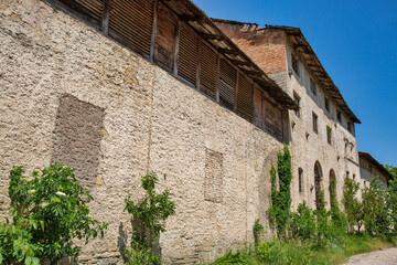 Fototapeta na wymiar Old abandoned barracks in Kamianets-Podilskyi, Ukraine.