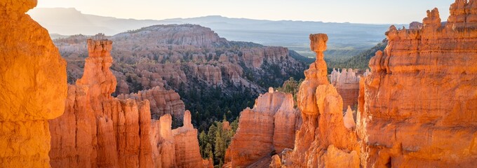 Thor's Hammer at sunrise, Bryce Canyon, Utah, USA