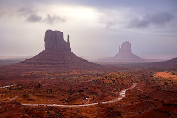 Fototapeta na wymiar Landscape photograph of a stormy Monument valley in Arizona.