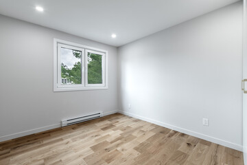 Canadian single family house, renovated with some luxury elements in design with kitchen, rooms, bedrooms, appliances, finished basement, laundry, backyard and patio