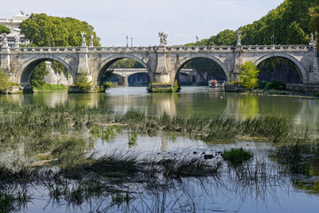 Obraz premium Sur les rives du Tibre à Rome
