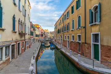 Fototapeta na wymiar Canal side view in Venice City