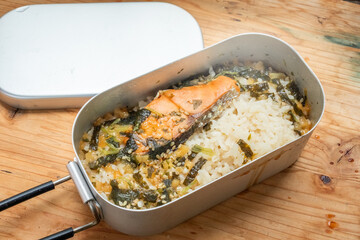 メスティンでごはん　Camping food made military outdoor 