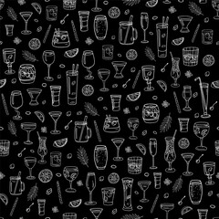 Trendy seamless pattern with acoholic and non-acoholic cocktail, lemon slices, mint, ice cubes. Great for decoration interior, print posters, banner, menu design, packaging. Isolated on black. Doodle