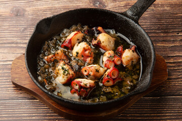 蛸のアヒージョ