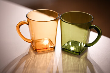 コップの光と影