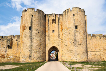 Fototapeta na wymiar Historic city wall and old town of Aigues-Mortes in Camarque
