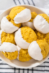 Lemon Cookies with White Chocolate
