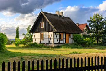 Summer in Kaszuby: Country house in the countryside - obrazy, fototapety, plakaty