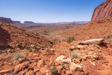 hiking the murphy trail loop in the island in the sky in canyonlands national park, usa