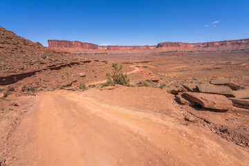 hiking the murphy trail loop in the island in the sky in canyonlands national park, usa