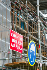 Signalisation de sécurité sur un chantier 