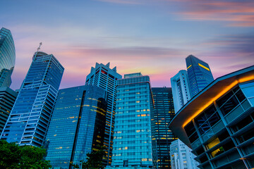 Fototapeta premium Singapore city skyline at twilight, 