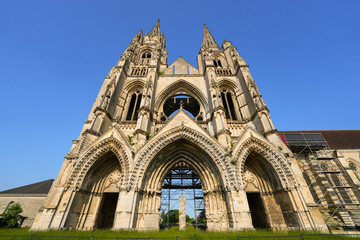 Fototapeta na wymiar The gothic facade of the church of the Abbey of Saint Jean des Vignes in the town of Soissons, Picardy, France is all that remains of the building, which was demolished during the French Revolution