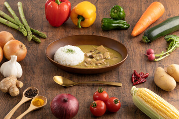 カレーライスと野菜　curry rice and vegetables