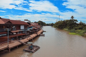 Fototapeta premium river building cloud