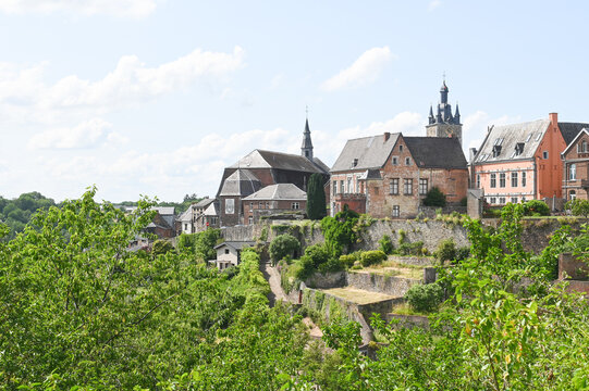 Belgique Wallonie Thuin Beffroi monument jardins suspendus