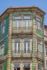 gros plan sur des immeubles de la vieille ville de Porto (Portugal)