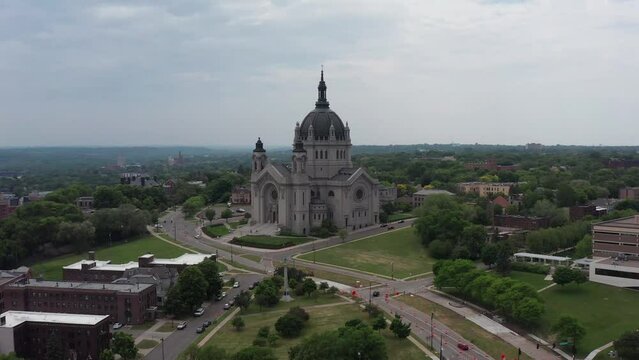 Aerial dolly push-in shot of the imposing Cathedral of Saint Paul in Minnesota. 4K