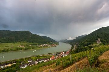 Gewitter über dem Donautal
