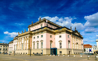 Obraz premium Berlin State Opera Unter den Linden in Germany