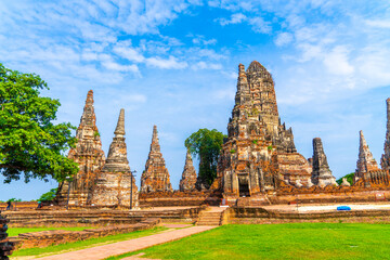 Fototapeta premium Wat Chaiwatthanaram the famous archaeological site in Ayutthaya Historical Park, a UNESCO world heritage site, Thailand