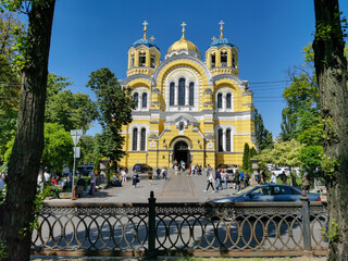 Fototapeta na wymiar Kiev cityscape. St. Vladimir's Cathedral in Kiev on a sunny summer day, Ukraine.