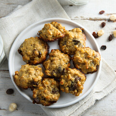 Oatmeal cookies with hazelnut and raisins