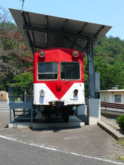 展示された旧私鉄車両。
旧下津井電鉄の車両。
日本の地方の風景。
