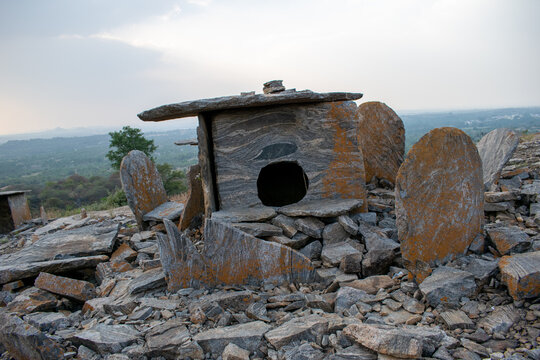 megalithic dolmens in tamil nadu,
dolmens in tamil nadu