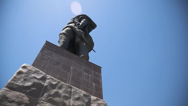 Monument to the great conqueror Tamerlane in the city of Shakhrisabz