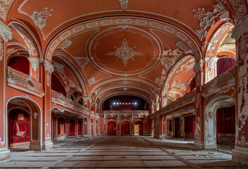 Obraz premium Exploring the Historic Abandoned Red Cinema and Abandoned Red Theatre in Miskolc, HungaryJourney Through Time and Culture