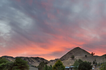 Colorful sunset over farmland in high desert Central Oregon © Designpics