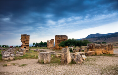 Hierapolis - Rujny Antycznego Miasta - Turcja 