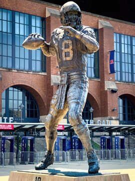 Peyton Manning statue in front of Lucas Oil Stadium in Indianapolis - INDIANAPOLIS, USA - JUNE 07, 2023