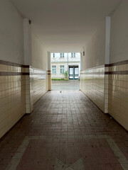 berlin, hinterhof, hausflur, hallway, backyard