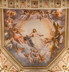 Crédence en verre imprimé Ligurie GENOVA, ITALY - MARCH 6, 2023: The ceiling fresco of Jesus as the Judge amng the angels and symbols of Crucifixion in the church Chiesa di Santa Caterina by Giovan Battista Castello (1509 - 1569).