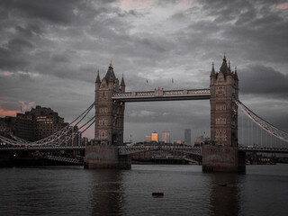 Fototapeta na wymiar Tower Bridge City