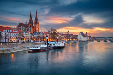 Fototapeta premium Cityscape image of Regensburg, Germany during spring sunset.