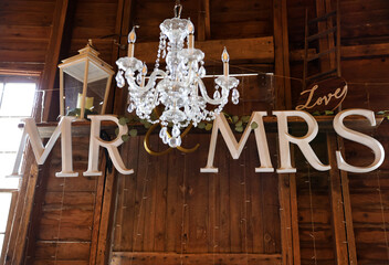 Mr and Mrs signs © posh