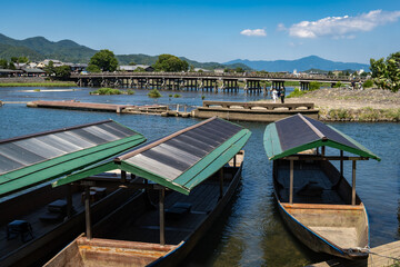 京都嵐山・桂川の風景