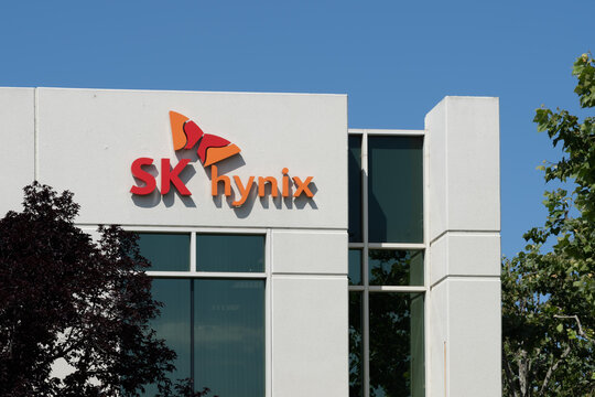 Close up of SK hynix logo sign on the building at its America headquarters in San Jose, CA, USA - June 8, 2023. SK hynix Inc is a Korea company engaged in the production of semiconductor memories.